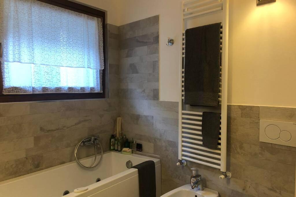 La Poulerie - Suite Dependance เจราลาริโอ ภายนอก รูปภาพ